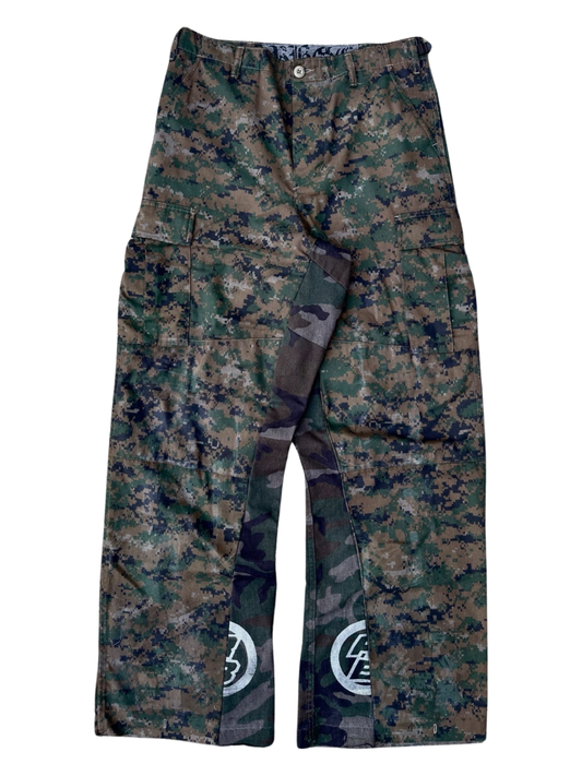 CAMO BAGGY CARGOS